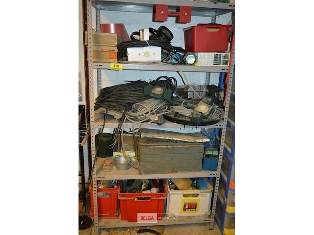 Rek met inhoud - afbeelding 2 van  6