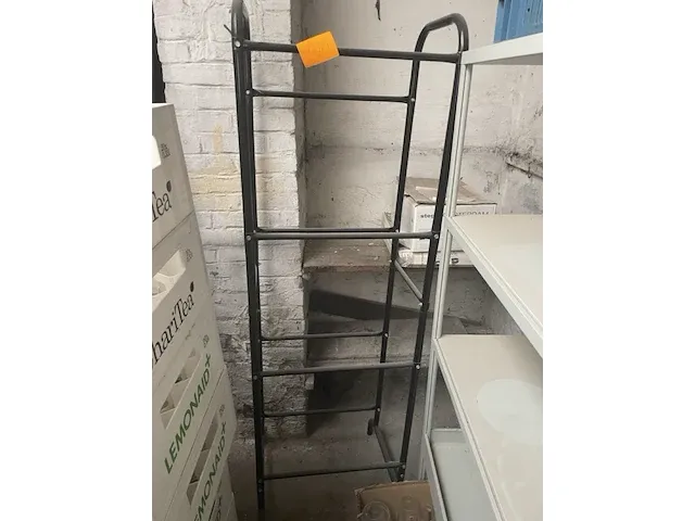 Rek voor bierbakken - afbeelding 1 van  2