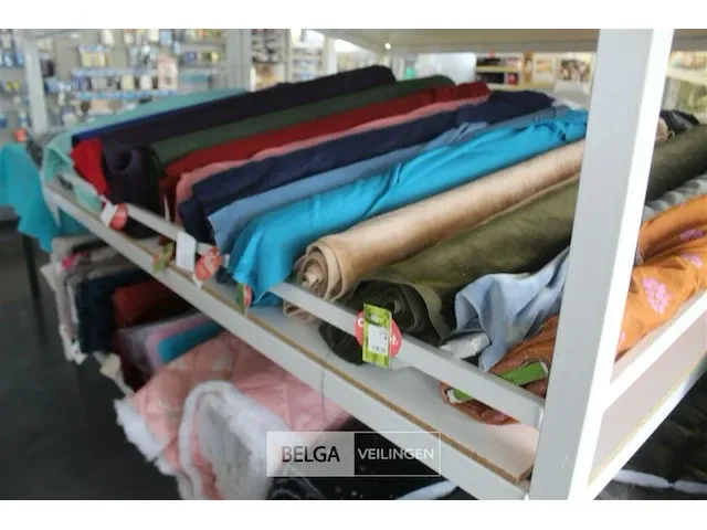 Rekbaar velour stof & soft shell op rol/houder - afbeelding 1 van  5