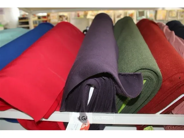 Rekbaar velour stof & soft shell op rol/houder - afbeelding 4 van  5