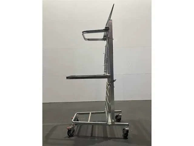Rekkenwagen lengte 650mm diepte 730mm hoogte 1730mm occasie - afbeelding 2 van  4