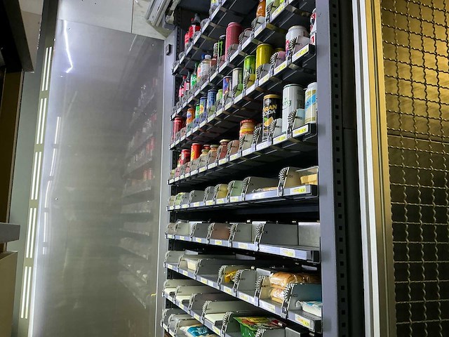 Release iii volledig geautomatiseerde verkoopautomaat - afbeelding 2 van  26