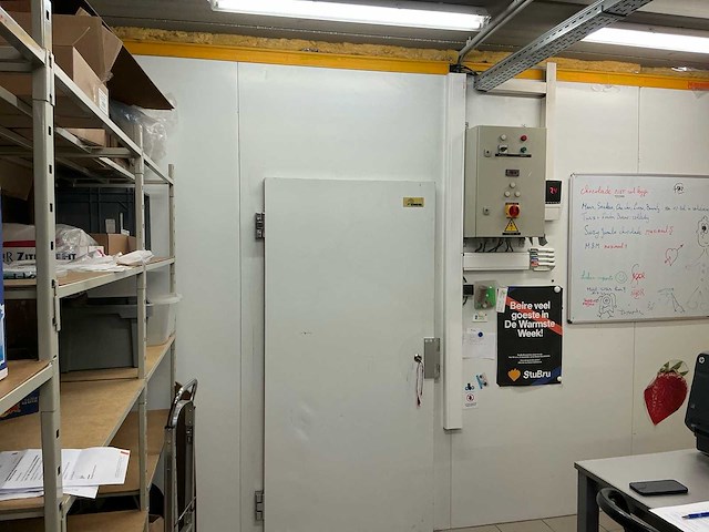 Release iii volledig geautomatiseerde verkoopautomaat - afbeelding 9 van  26