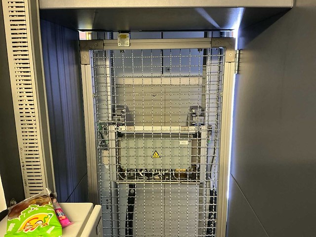 Release iii volledig geautomatiseerde verkoopautomaat - afbeelding 17 van  26