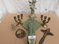 Religieuze beeldjes en kandelaars - afbeelding 1 van  6
