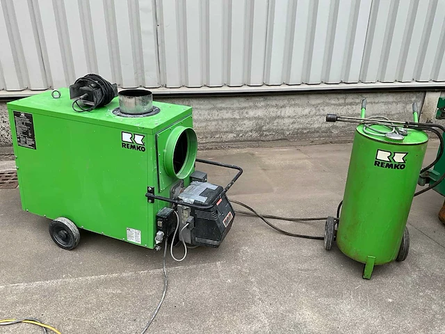Remco cla40 heteluchtkanon + extra tank - afbeelding 1 van  13
