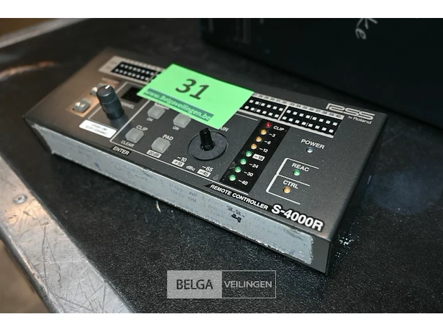 Remote controller - afbeelding 1 van  4