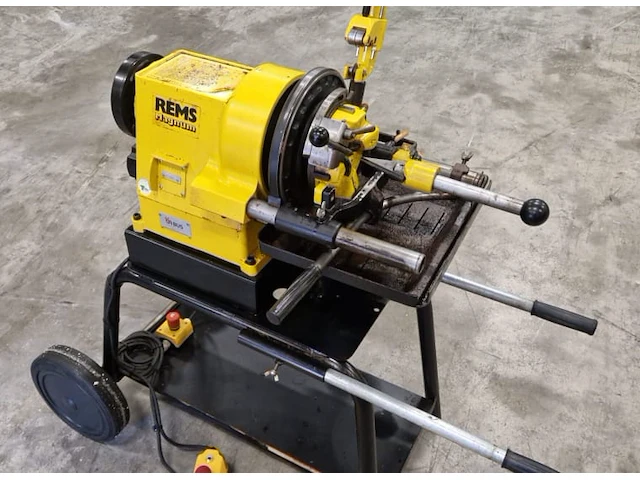 Rems magnum 4000 l-t draadsnijmachine - afbeelding 1 van  9