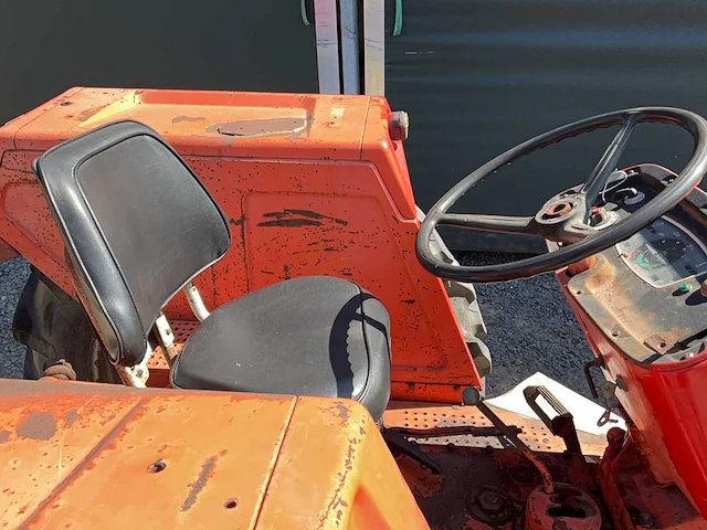 Renauld - master 2 - oldtimer tractor - afbeelding 14 van  22