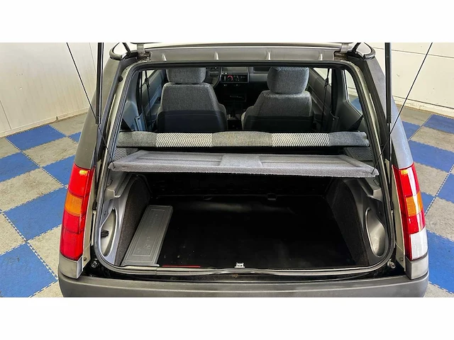 Renault - 1989 - 5 - personenauto - afbeelding 15 van  38