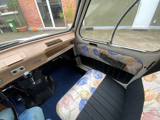 Renault - 1é serie - r4 super - oldtimer - afbeelding 22 van  40