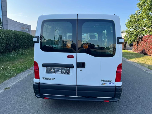 Renault - 2001 - master - rolstoelvervoer - personenauto - afbeelding 2 van  41