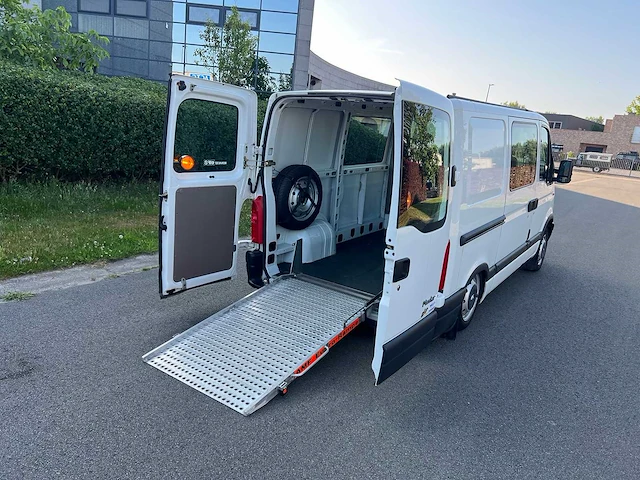 Renault - 2001 - master - rolstoelvervoer - personenauto - afbeelding 8 van  41