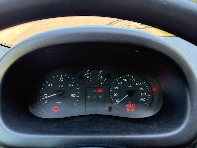 Renault - 2003 - master - personenauto - afbeelding 16 van  31