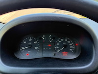 Renault - 2003 - master - personenauto - afbeelding 16 van  31