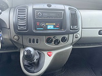 Renault - 2004 - trafic - bestelwagen - personenauto - afbeelding 13 van  30