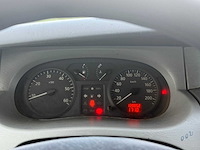 Renault - 2004 - trafic - bestelwagen - personenauto - afbeelding 14 van  30