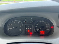 Renault - 2004 - trafic - bestelwagen - personenauto - afbeelding 15 van  30