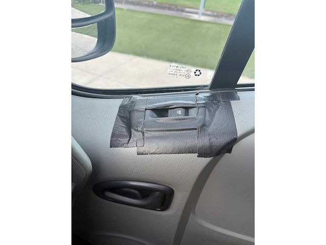 Renault - 2004 - trafic - bestelwagen - personenauto - afbeelding 16 van  30