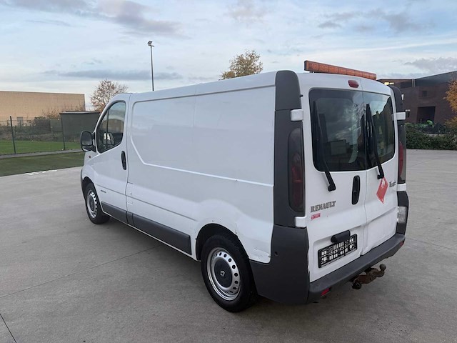 Renault - 2004 - trafic - bestelwagen - personenauto - afbeelding 28 van  30