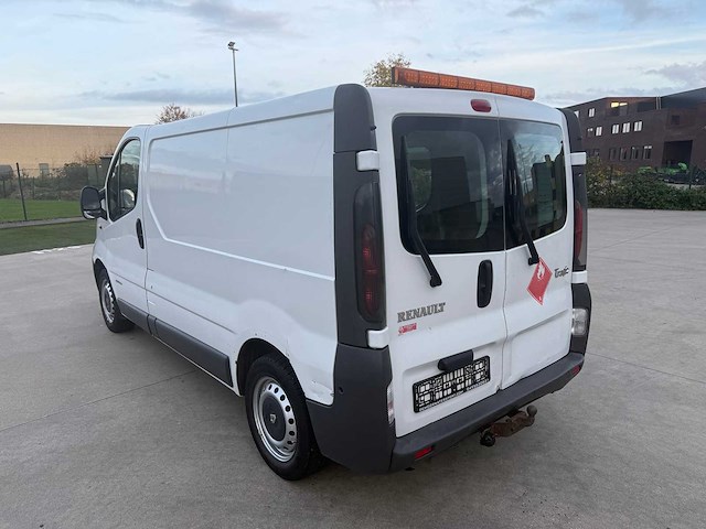 Renault - 2004 - trafic - bestelwagen - personenauto - afbeelding 29 van  30