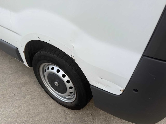 Renault - 2004 - trafic - bestelwagen - personenauto - afbeelding 30 van  30