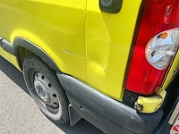 Renault - 2005 - master - ambulance - personenauto - afbeelding 7 van  29