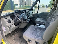 Renault - 2005 - master - ambulance - personenauto - afbeelding 15 van  29