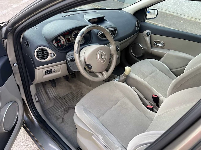 Renault - 2008 - clio - personenauto - afbeelding 8 van  23