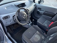 Renault - 2008 - modus - personenauto - afbeelding 2 van  14
