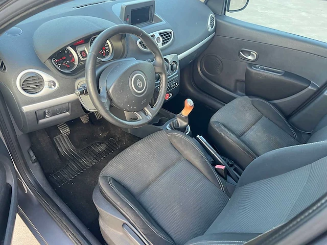 Renault - 2012 - clio - personenauto - afbeelding 11 van  27