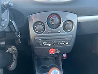 Renault - 2012 - clio - personenauto - afbeelding 16 van  27