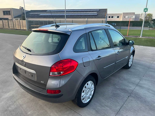 Renault - 2012 - clio - personenauto - afbeelding 25 van  27