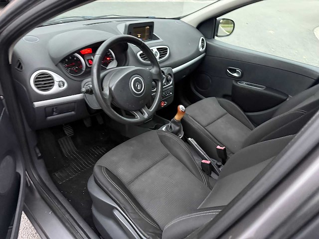 Renault - 2012 - clio - personenauto - afbeelding 5 van  20