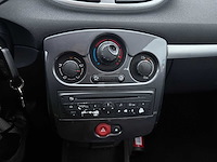Renault - 2012 - clio - personenauto - afbeelding 6 van  20