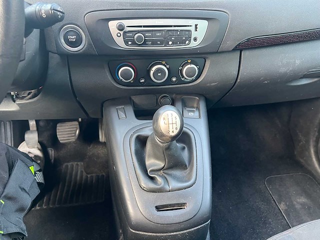 Renault - 2012 - megane scenic - personenauto - afbeelding 13 van  20