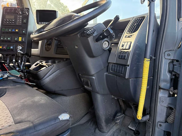 Renault - 2012 - midlum - vrachtwagen - afbeelding 6 van  14