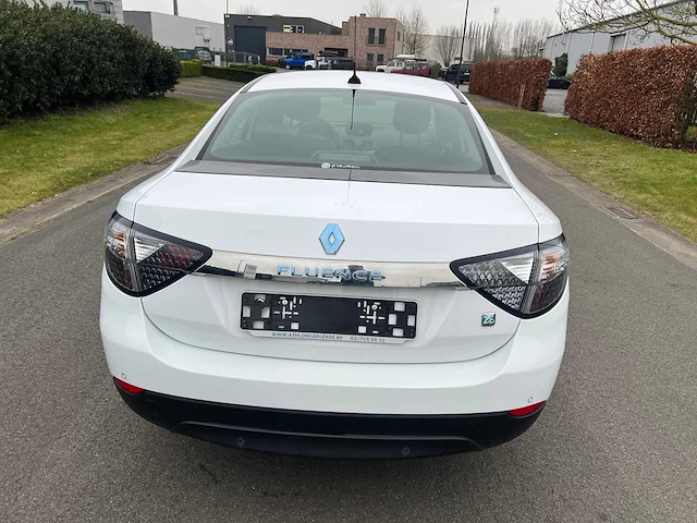 Renault - 2012 - zence - elektrisch - personenauto - afbeelding 3 van  33