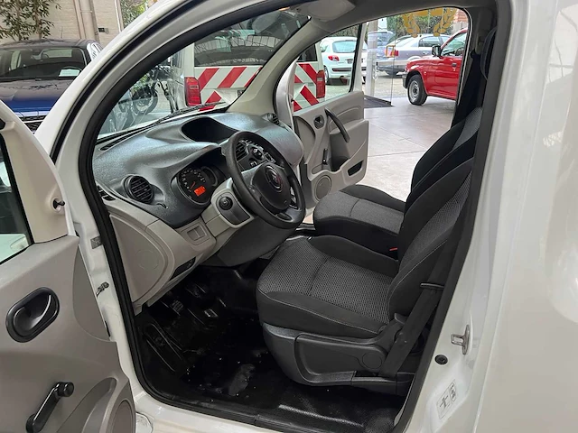 Renault - bestelwagen - kangoo - van - afbeelding 9 van  24