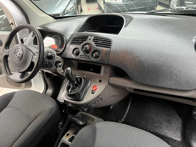 Renault - bestelwagen - kangoo - van - afbeelding 11 van  24