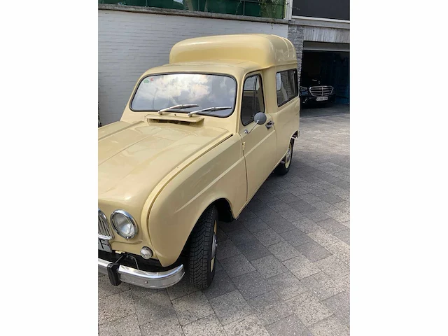 Renault - bestelwagen - r-4 fsa - oldtimer - afbeelding 12 van  52