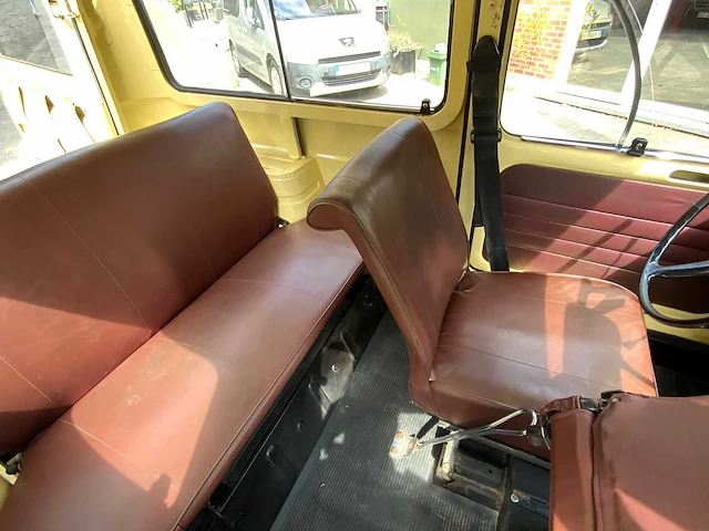 Renault - bestelwagen - r-4 fsa - oldtimer - afbeelding 31 van  52