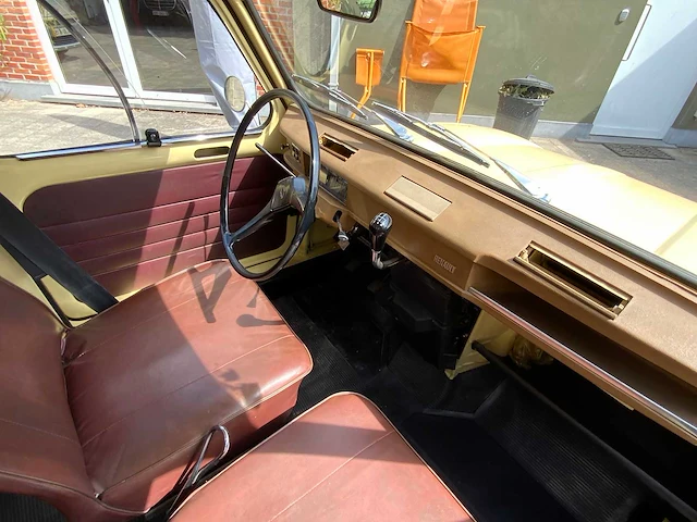 Renault - bestelwagen - r-4 fsa - oldtimer - afbeelding 32 van  52