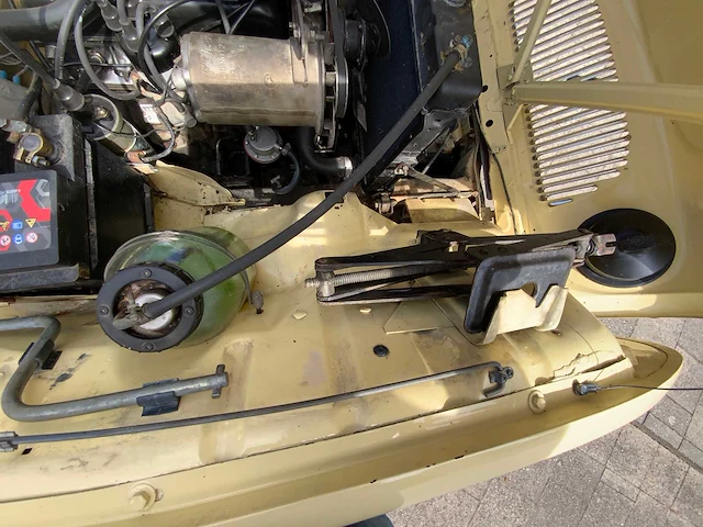 Renault - bestelwagen - r-4 fsa - oldtimer - afbeelding 40 van  52