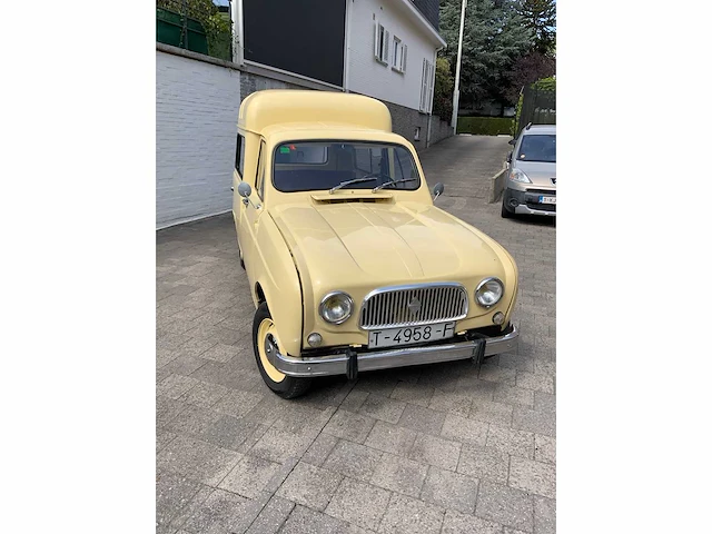 Renault - bestelwagen - r-4 fsa - oldtimer - afbeelding 45 van  52