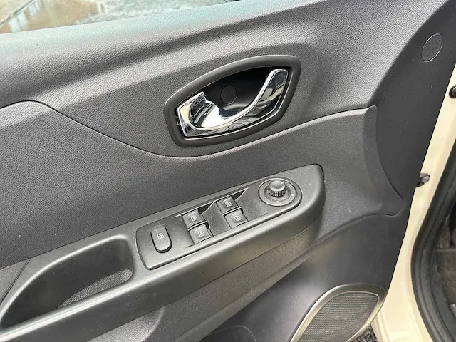 Renault - capture - personenauto - afbeelding 11 van  25