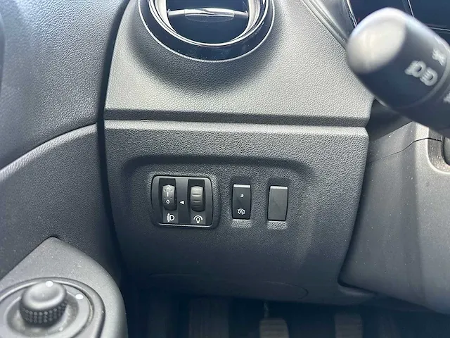 Renault - capture - personenauto - afbeelding 23 van  25