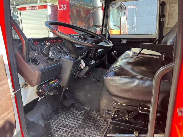 Renault - js00b1 - vrachtwagen - 1985 - afbeelding 39 van  40