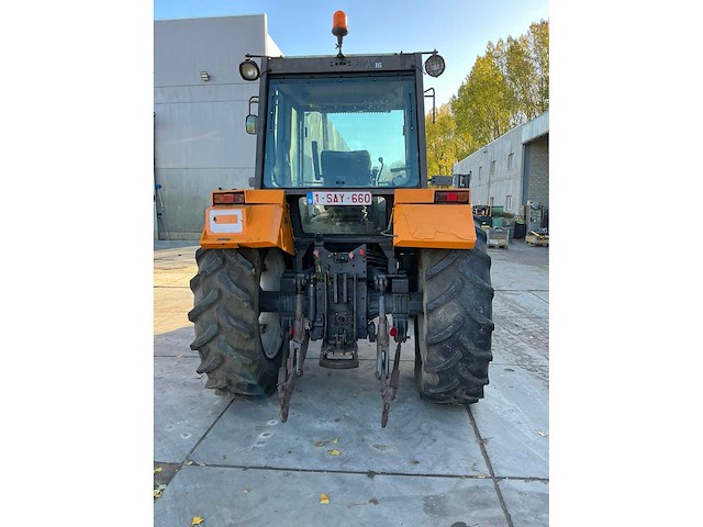 Renault 110.54 r7912 tractor - afbeelding 7 van  11