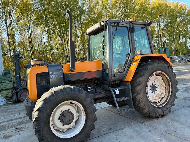 Renault 110.54 r7912 tractor - afbeelding 9 van  11